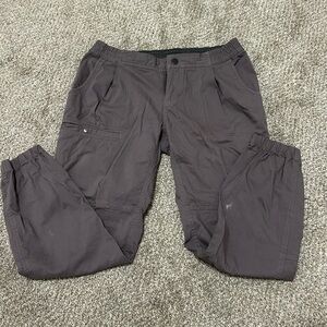 Mountain Hardware Woman’s pants